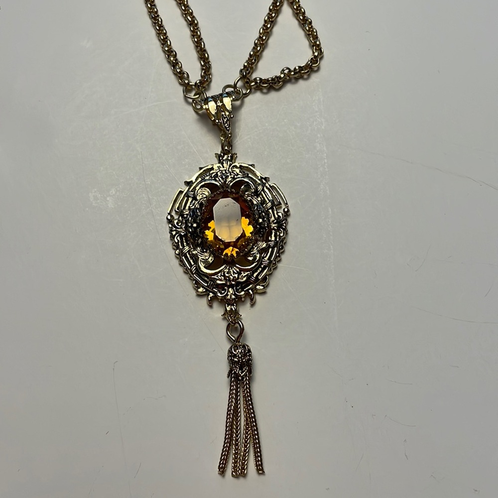 Vintage Whiting Davis amber glass pendant  necklace gold tone chain and …